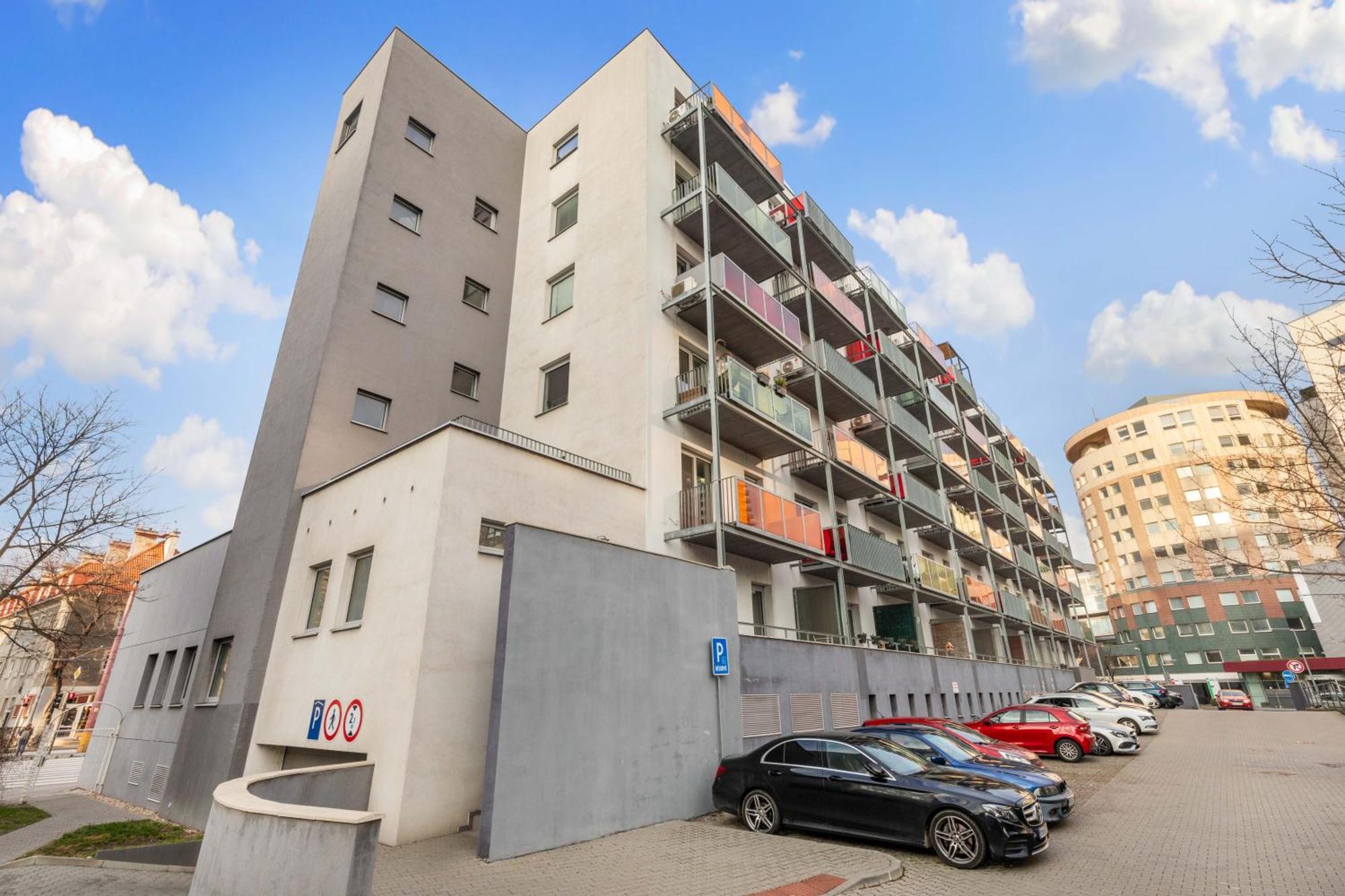 Lam Safari - Balcony - Ac - Free Parking Bratislava Exterior foto