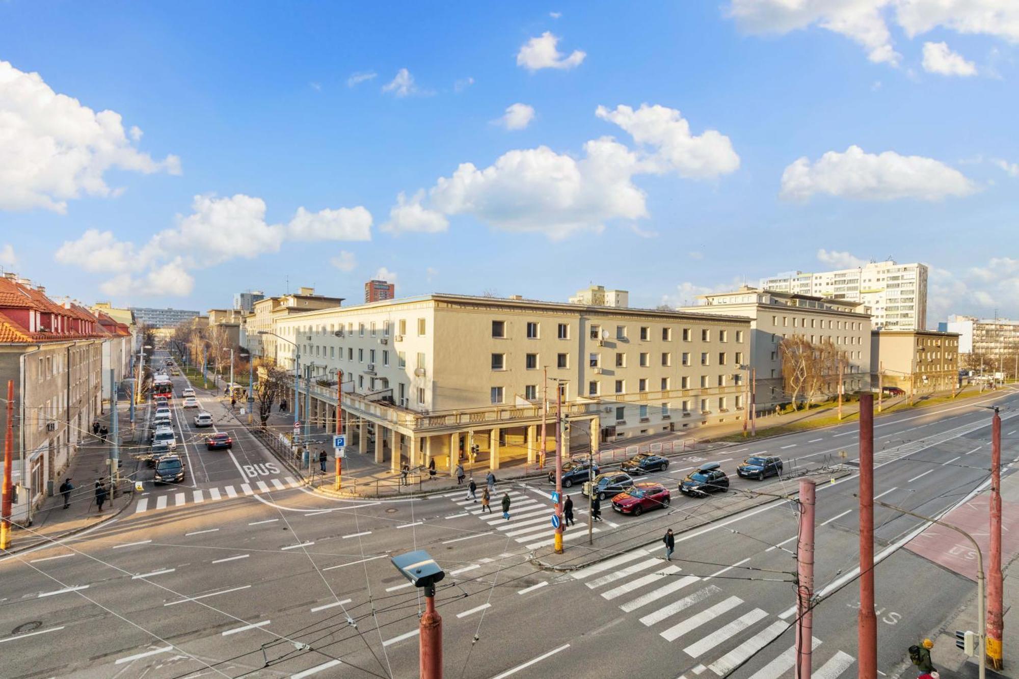 Lam Safari - Balcony - Ac - Free Parking Bratislava Exterior foto